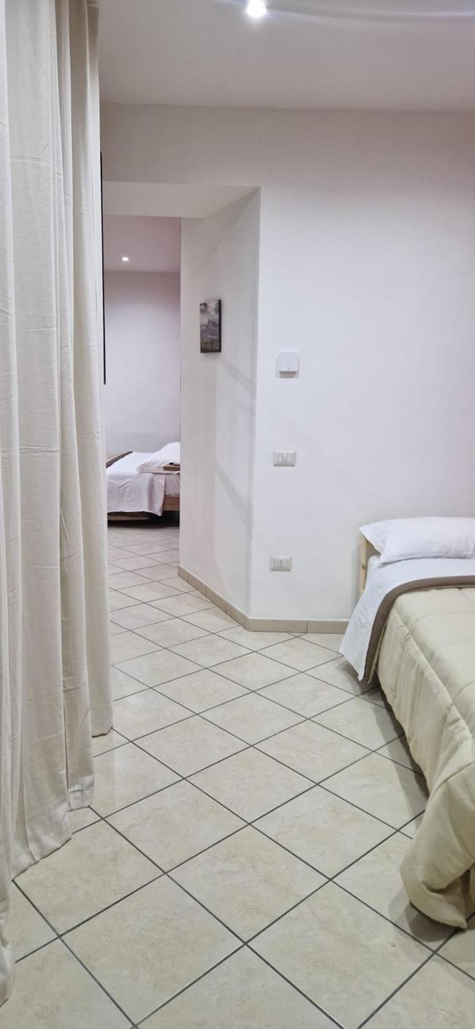 Domus Pisanelli Hotel Nápoles Exterior foto